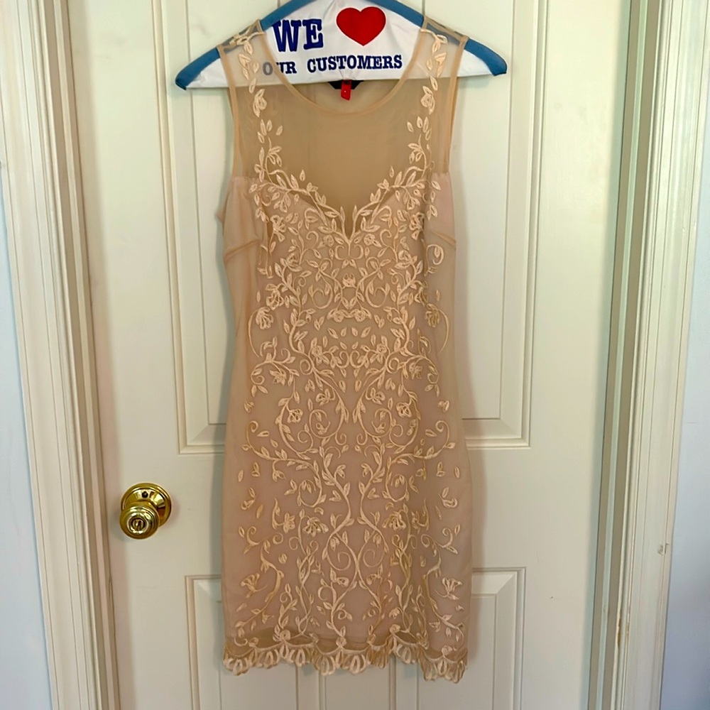 Bebe XS beige sheer back lace dress